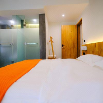 山景一室大床房