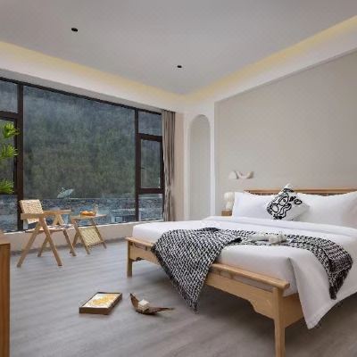 月白 · 180°全景大床房（地暖+智能马桶+加湿器+乳胶床垫）