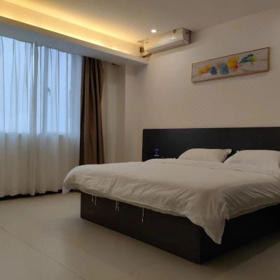 豪华商务大床房