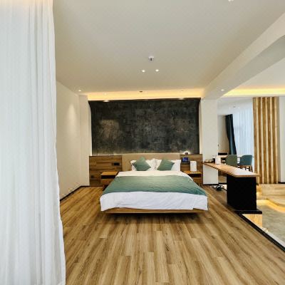 近水含烟奢华套房