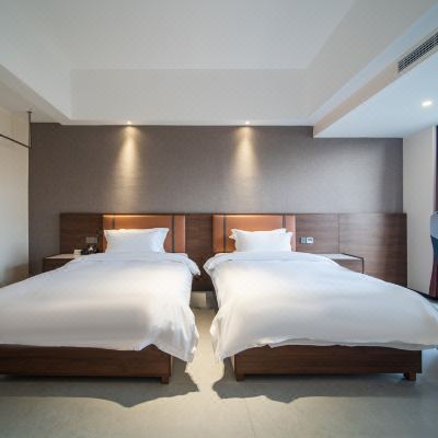 240hz电竞三人房[英雄联盟钻石特权+3060显卡+网吧加速器]