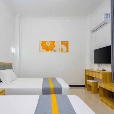 阳光山景双床房