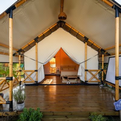 旺林艺术花园 ·露营帐篷·秋屿 | 大床·私人花园·露天电影 ·K歌