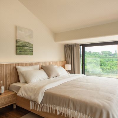 叁拾陆庐山阳台大床房