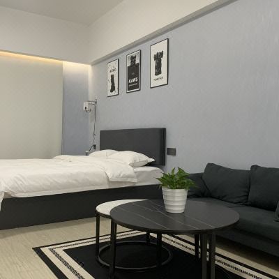 情侣电竞大床房