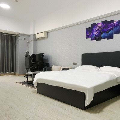 豪华单人电竞大床房[十二代Intel+3060+32寸2K144HZ]