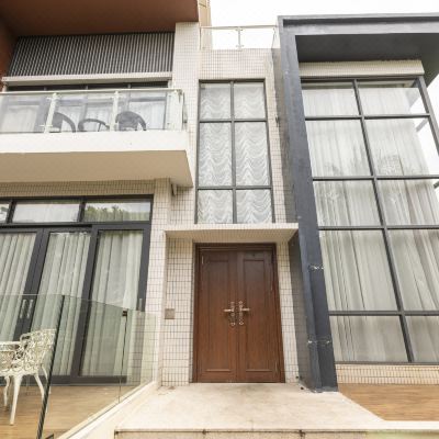 黄金海岸海景现代美式风度假别墅（5房9床）