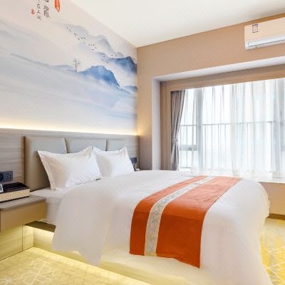 智能唯美大床房