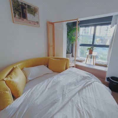 复式二室一厅套房