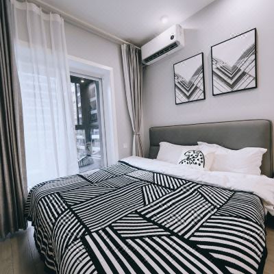 休闲阳台大床房