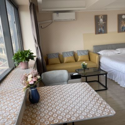 商务奢华大床房