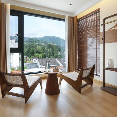 清流丨山景大床房