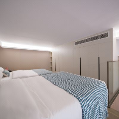 现代简约双床房