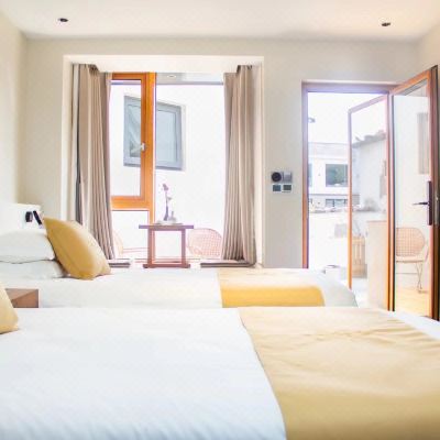 庭院智能双床房（全屋智能语音控制，乳胶床垫乳胶枕）