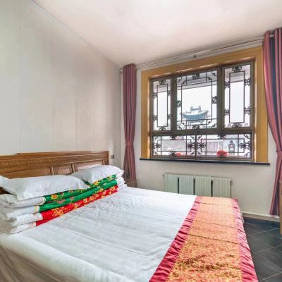 龙凤木雕大床正房