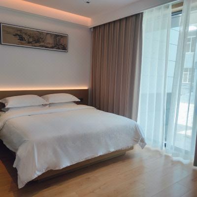 遇见.智慧语音大床房+智能马桶