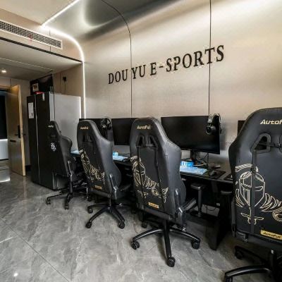 大吉大利四人间[钻石特权+RTX3070Ti+144HZ+罗技]+智能客控