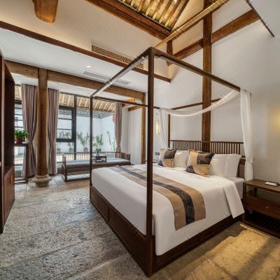 长街小院大床房