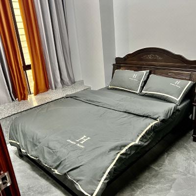 温馨四室二厅套房