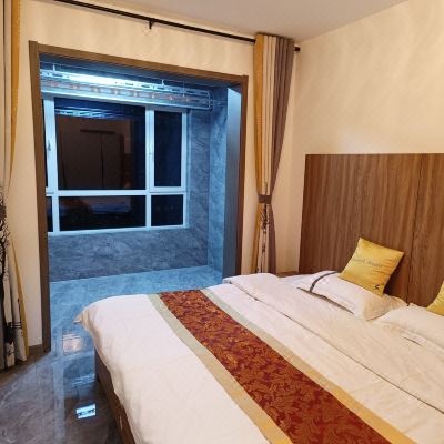 河景三室二厅套房C