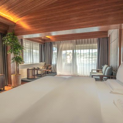 观山·动人夜景观景大床房·独立阳台