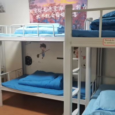 精选六人间（一个床位）