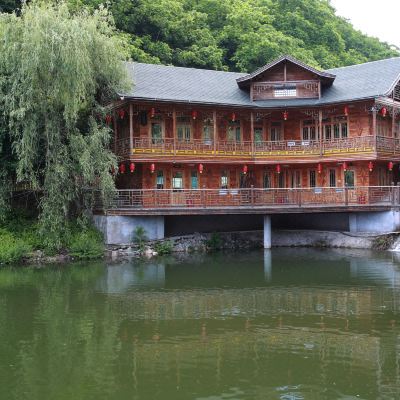 木屋民宿双人大床房