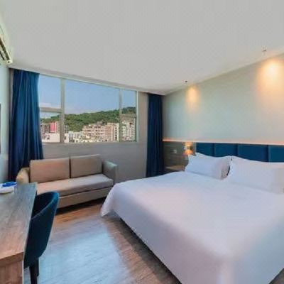 阳光舒适大床房