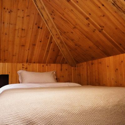 行雁书  |   山青 ·听涧 （木屋阁楼套房 ）