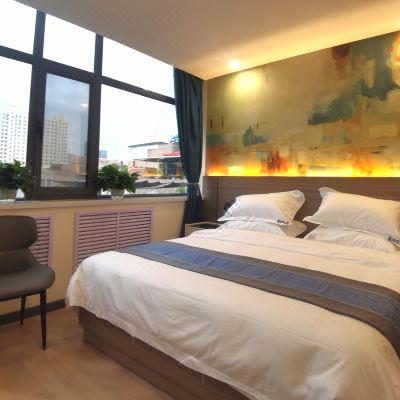 豪华商务大床房(负离子吹风机+空气净化器)