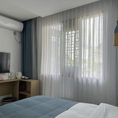 逅苑四人亲子房