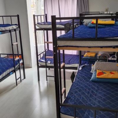 千秀男生六人间