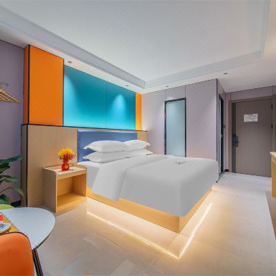 四季优雅大床房（舒适.温馨）