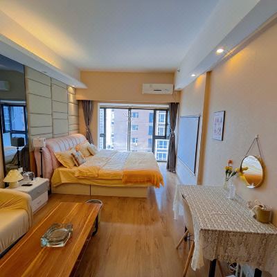 简约投影大床房