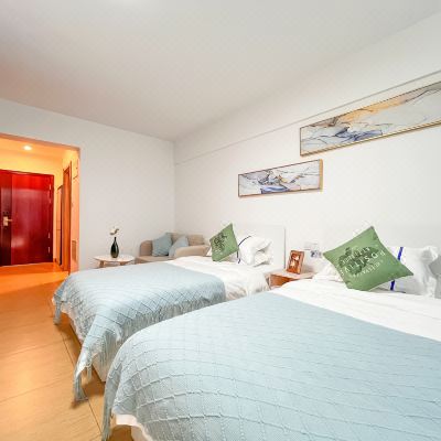 高级侧海景双床房