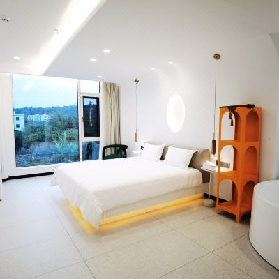 精致八室一厅套房