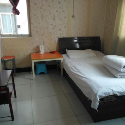 标准单间(公共卫浴)