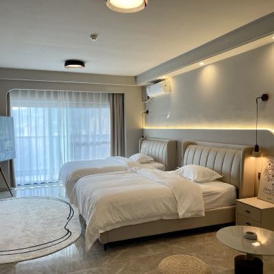 轻奢江景双床房