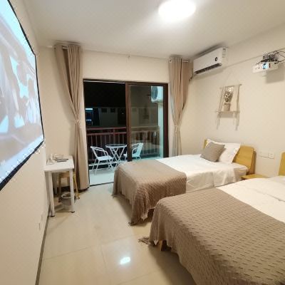 原木投影双床房