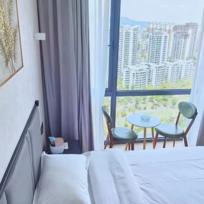 简约温馨大床房