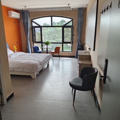 豪华大床房（2002）