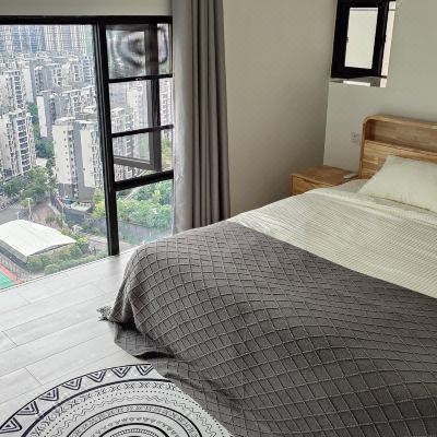 全景落地窗北欧风loft独立大套房