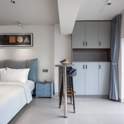 全景落地窗商务大床房A