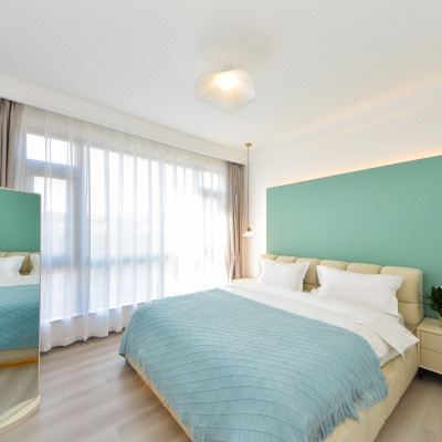 现代温馨侧海景3居室