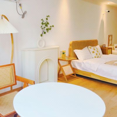 高端一室大床房