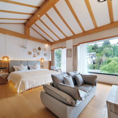 枫林·私享花园浴缸大床房（投影）