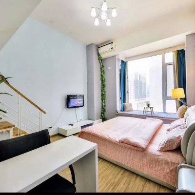 Loft复式八人精品房