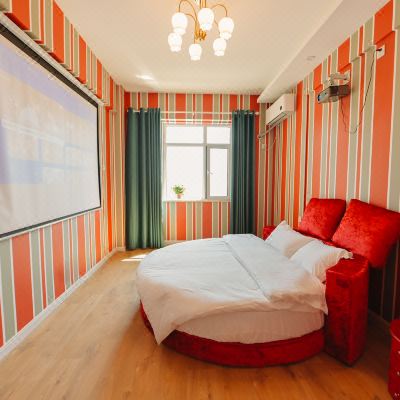 红色魅惑主题房