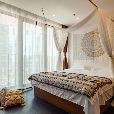 波西米亚·投影大床榻榻米家庭房