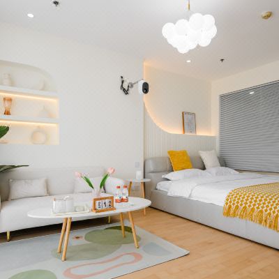 奶油CoCo·智能投影阳台大床房